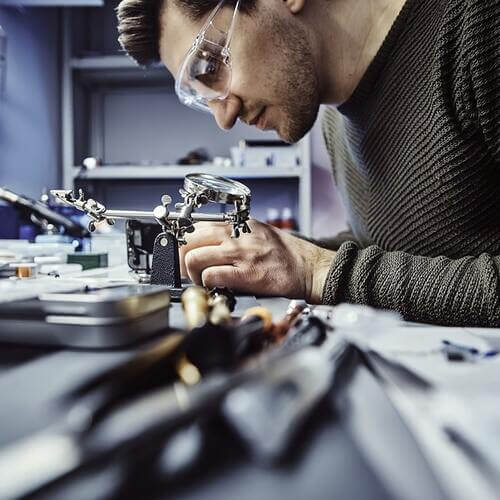 Nuestros productos y servicios están avalados por una garantía técnica
        integral y soporte de post-venta